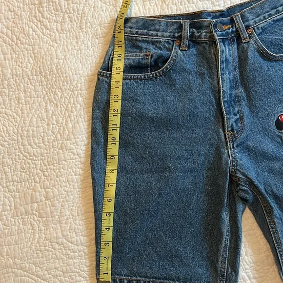 Vintage Denim Minnie Mouse Shorts - Picture 8 of 8